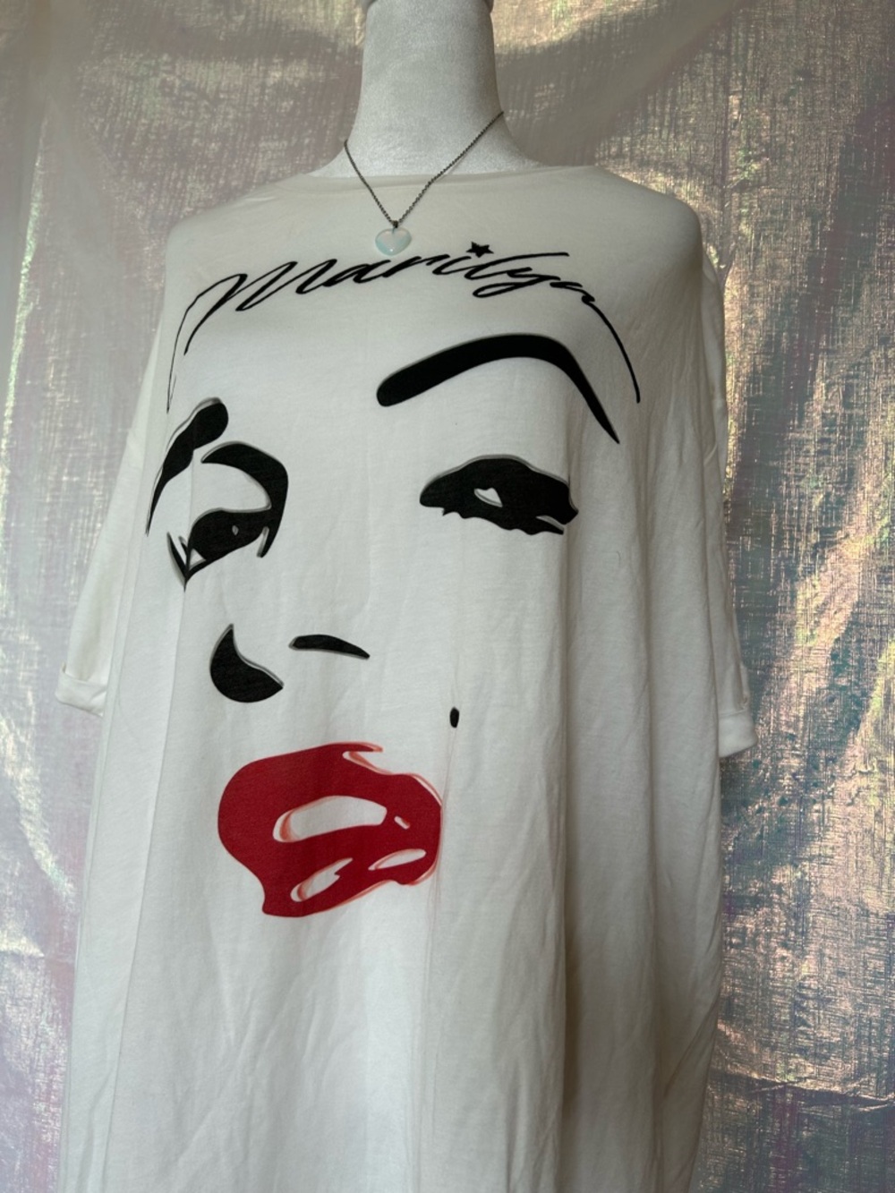 The Laundry Room Marilyn Monroe Graphic Tee. Size L. Oversized Tee.